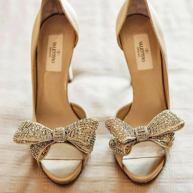 "Zapatos Con Estilo Clásico" - 2
