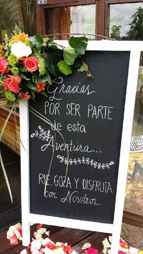 "Entrada con Letreros" - 5