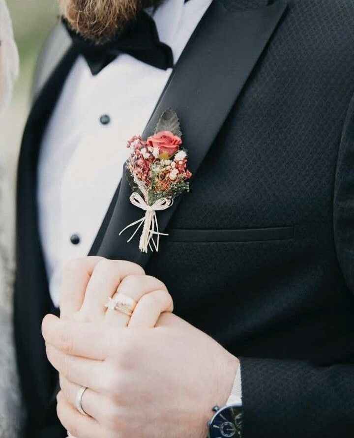 "Botonier del Novio" - 2