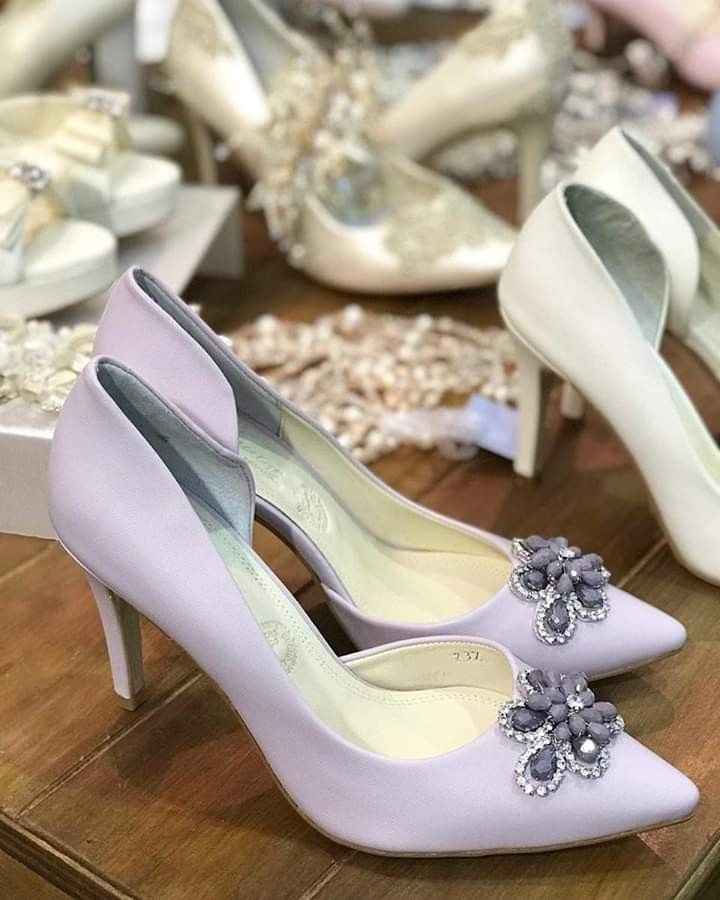 ¿Ya sabes de qué color serán tus zapatos ? - 2