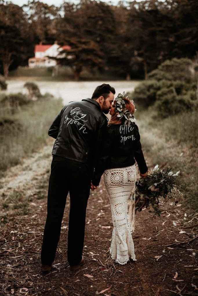 "Novias con chamarra" - 5
