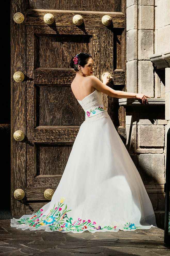 "Novias Muy Mexicanas" - 3