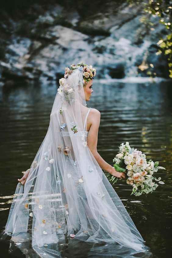 "Trash the Dresses Bridal" - 2
