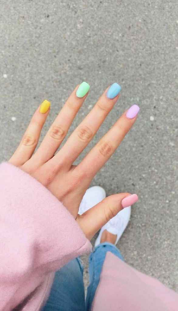 "Colores: Uñas de Arcoíris" - 3