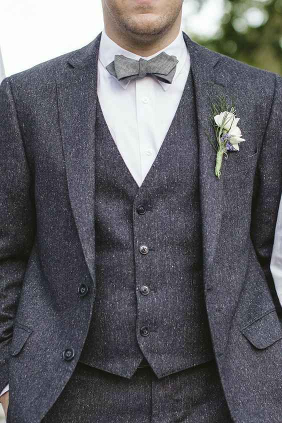 "Trajes en Color Gris" - 3