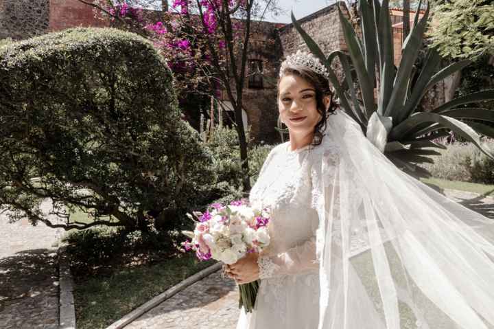 "Mi Trash the Dress (sin ensuciar el vestido)" - 1