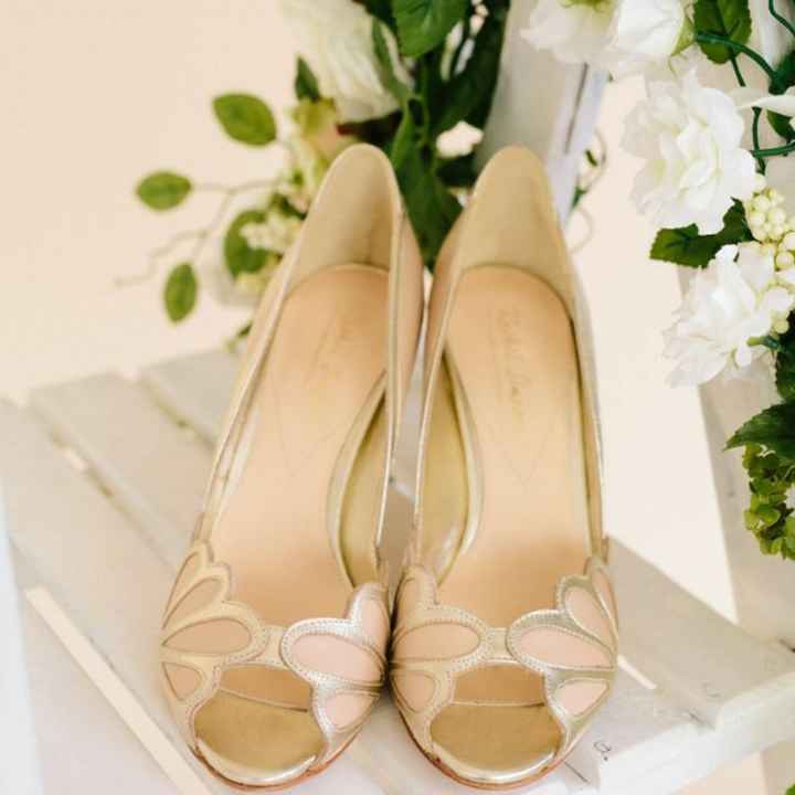 "Zapatos Con Estilo Clásico" - 5