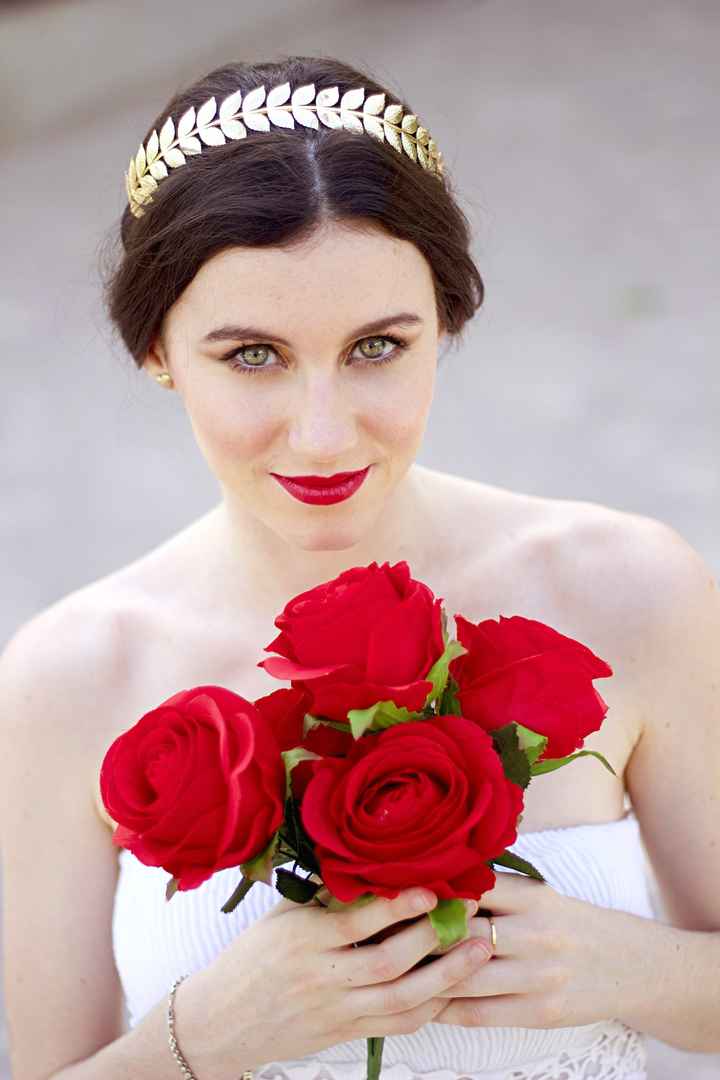 "Novias con Labios Rojos" - 1