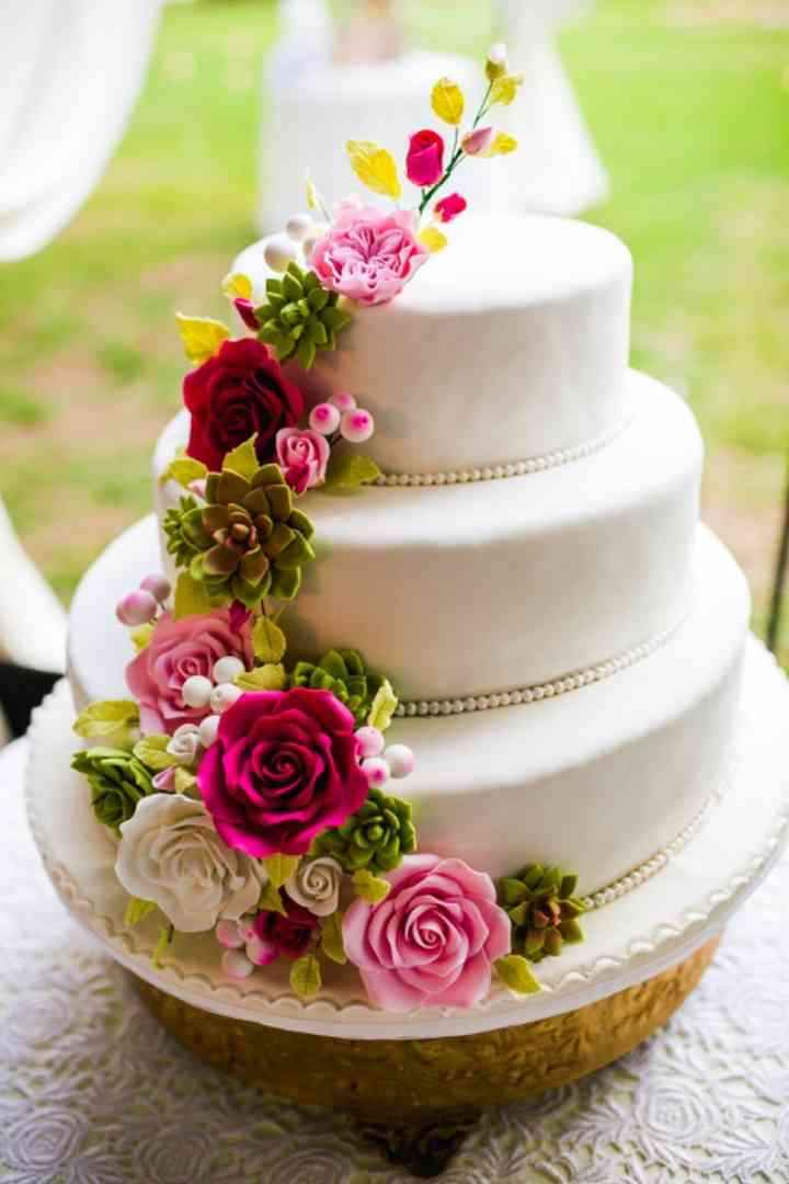 "Pasteles con un Toque de Flores" - 1