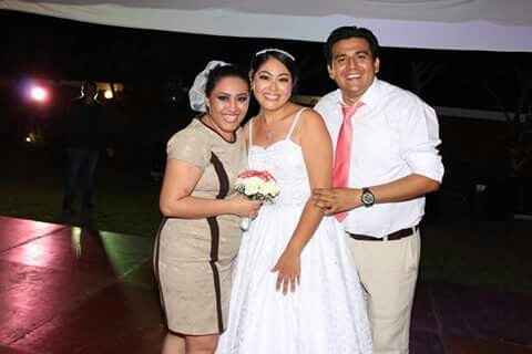 Agarre el ramo en la boda de mi prima - 1