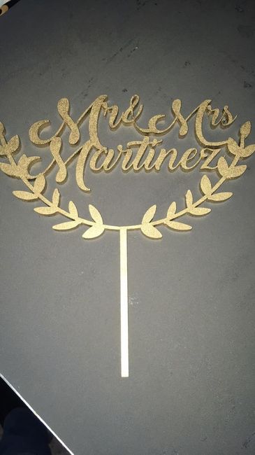 Cake topper 