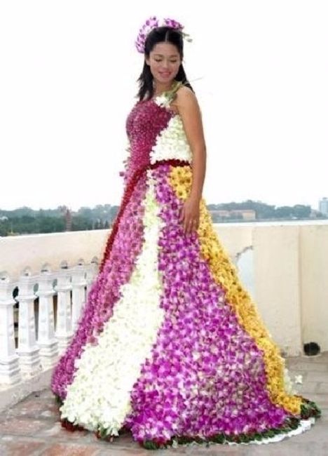 Vestidos de novia con flores naturales 2
