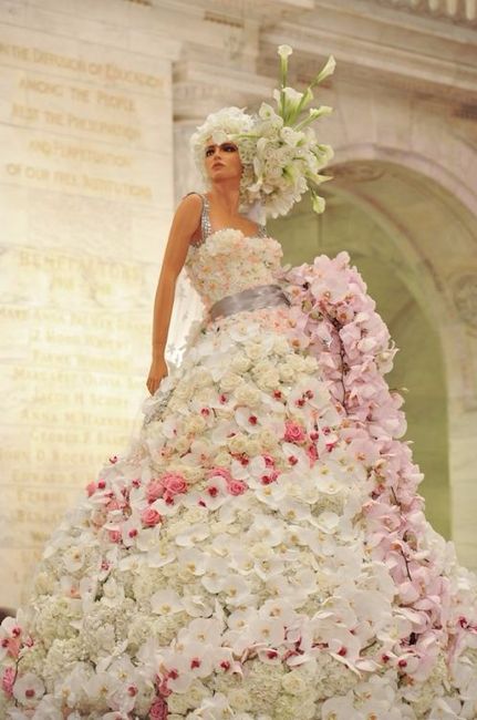 Vestidos de novia con flores naturales 3