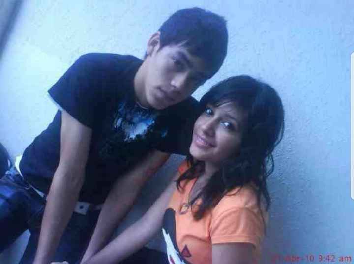 Sube una foto más antigua con tu pareja - 1