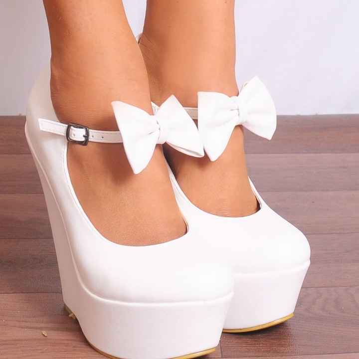 Quiero, necesito, y deseo unos zapatos iguales a estooooos!! alguien ha visto o sabe de algun lugar 