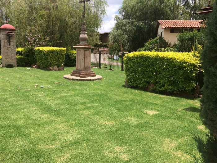 la entrada de los invitados que lleguen despues de las ceremonias!