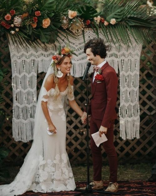 Trajes en color rojo ❤️ 10