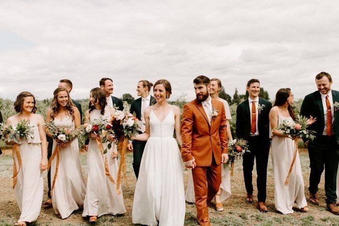 Traje de novio en color naranja 🧡 3