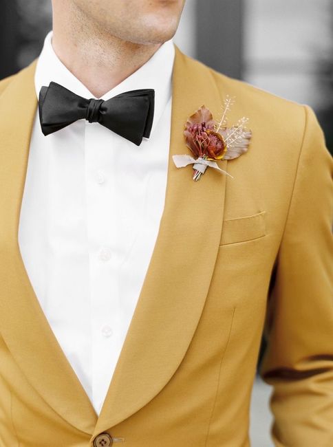 Traje de novio en color amarillo 💛 8