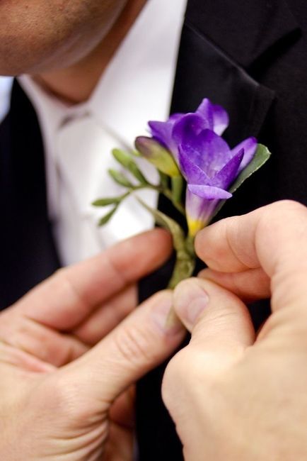 Botonier en color morado 💜 3