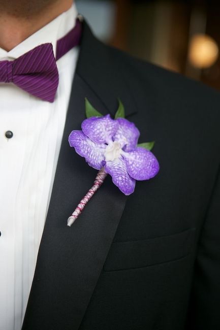 Botonier en color morado 💜 15