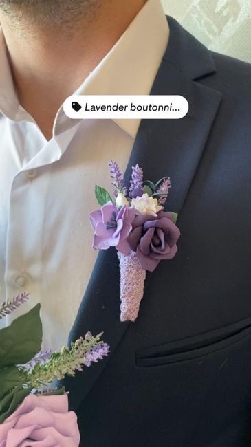 Botonier en color morado 💜 17