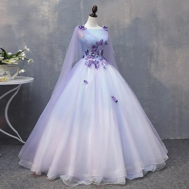 Vestidos de novia con detalles en color morado 💜 2