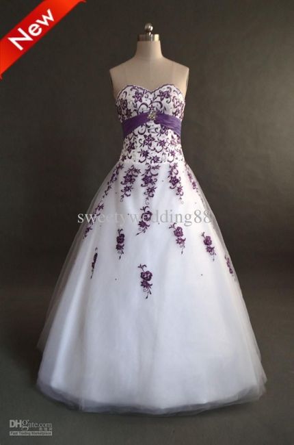 Vestidos de novia con detalles en color morado 💜 7