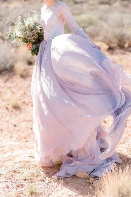 Vestidos de novia con detalles en color morado 💜 11