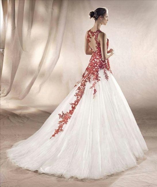Vestidos de novia con detalles en color rojo ❤️ 11