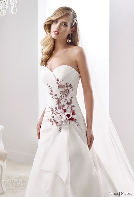 Vestidos de novia con detalles en color rojo ❤️ 19