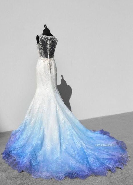 Vestidos de novia con detalles en color azul 💙 13