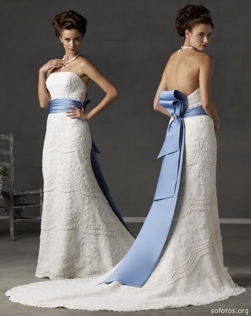 Vestidos de novia con detalles en color azul 💙 20