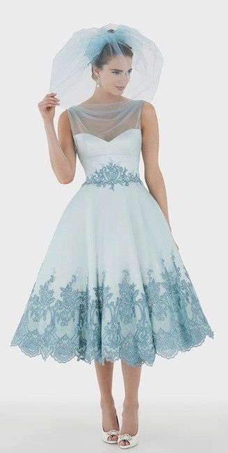 Vestidos de novia con detalles en color azul 💙 29