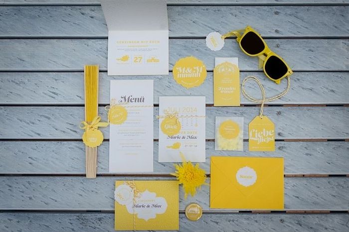 Invitaciones en color amarillo 💛 10