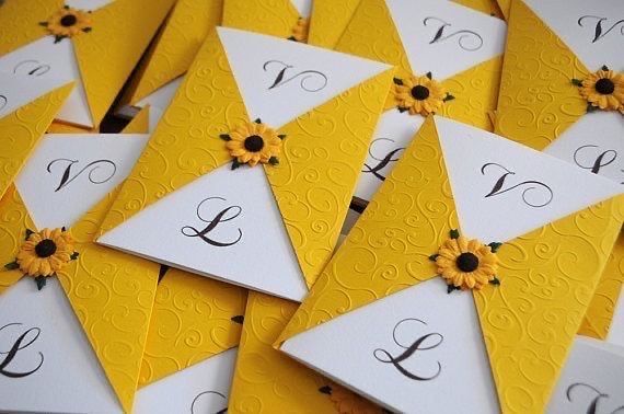 Invitaciones en color amarillo 💛 26