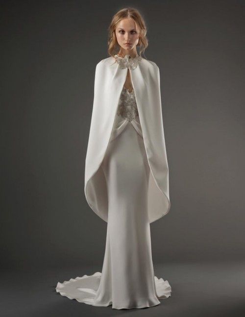 Que recomiendan usar arriba del vestido ya que mi boda será en enero por lo cual siempre hace frio ? 6