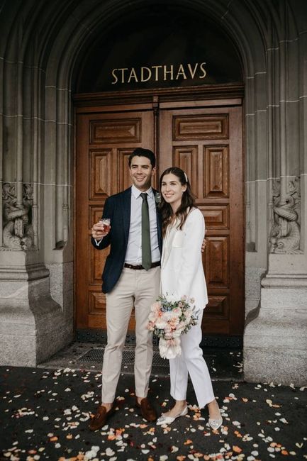 Novias en pantalones 35