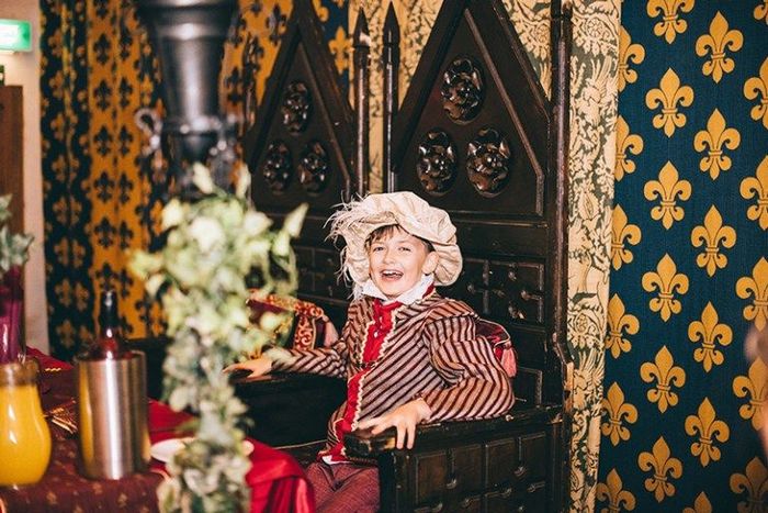 Boda temática: Los Tudor (serie) 29