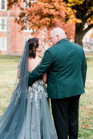 Shay + Juan: Una novia en azul y un novio en verde 19
