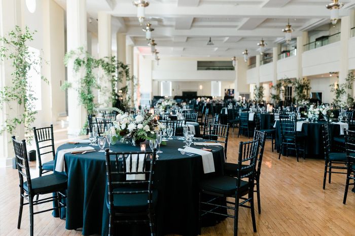 Shay + Juan: Una novia en azul y un novio en verde 26