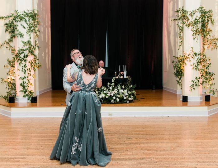 Shay + Juan: Una novia en azul y un novio en verde 43
