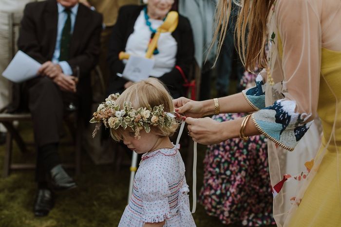 🌿✨ Catriona + Tom: Handfasting y un vestido diseñado por la novia ✨🌿 43