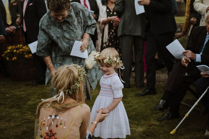 🌿✨ Catriona + Tom: Handfasting y un vestido diseñado por la novia ✨🌿 44