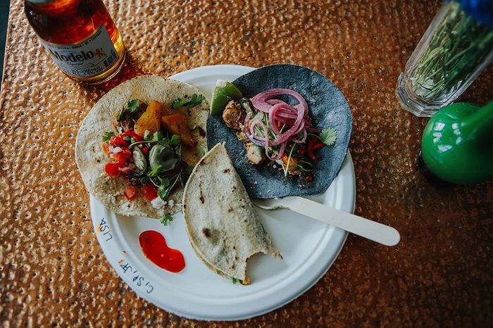 Jen + Pip: Una boda inspirada en México 17