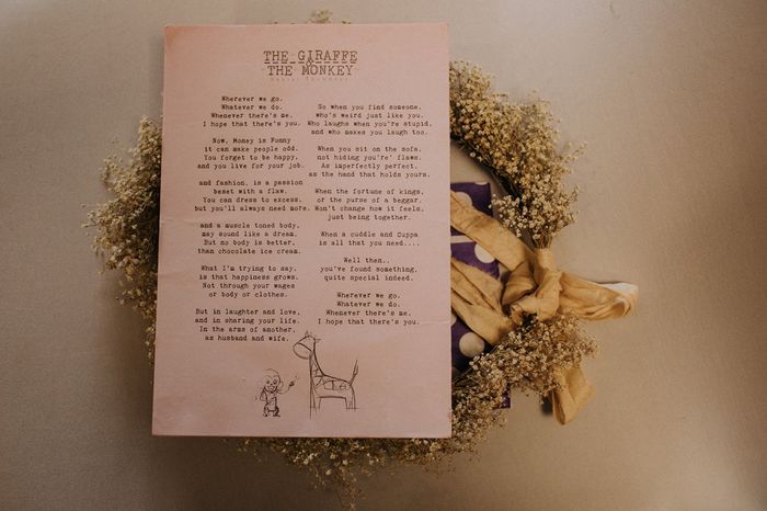 Alice + Ben: Una boda colorida en un mini golf de dinosaurios 37