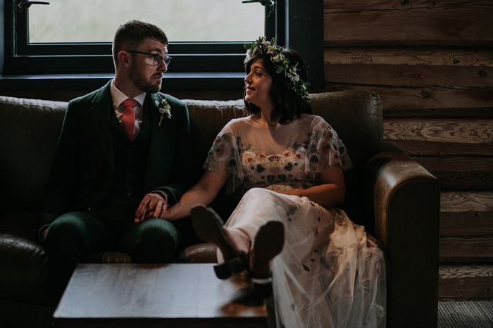 Alice + Ben: Una boda colorida en un mini golf de dinosaurios 39