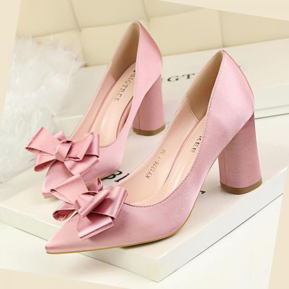 Zapatos de novia en color rosa 💗 4
