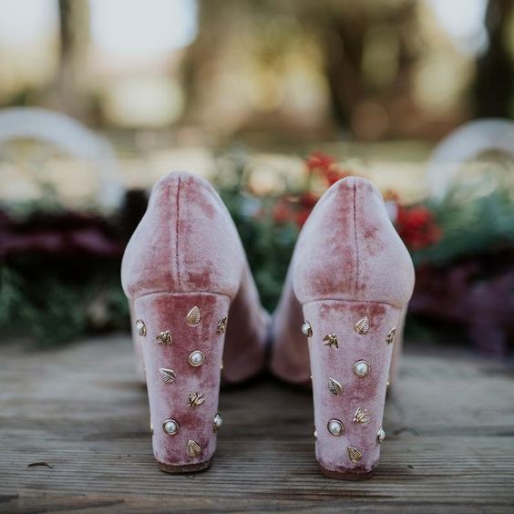 Zapatos de novia en color rosa 💗 16