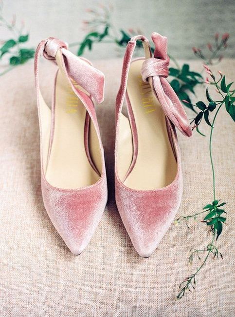Zapatos de novia en color rosa 💗 18